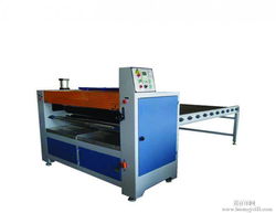 涂胶机 木工机械中的高效粘合专家